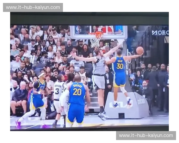 权杖的交接还是王朝的余晖？马刺vs勇士：一场跨越时代的战术博弈深度解析